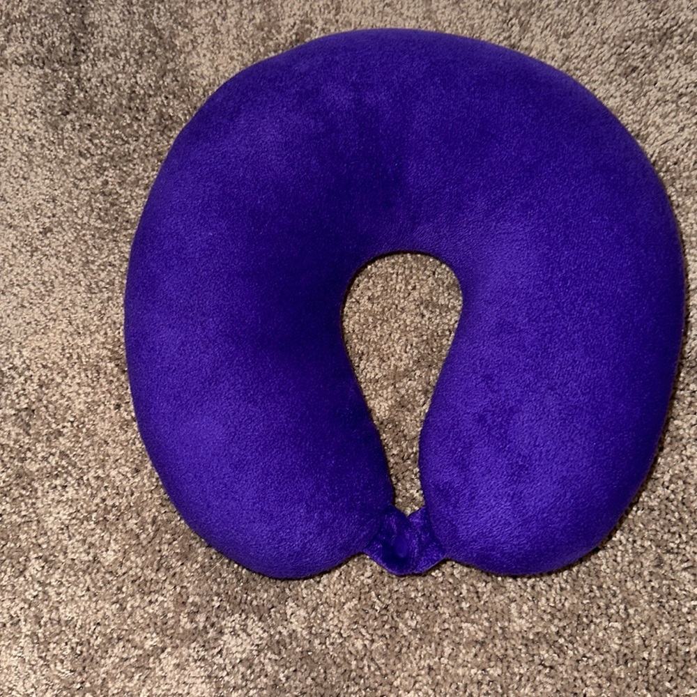 ADULT PURPLE NECK PILLOW WITH SNAP